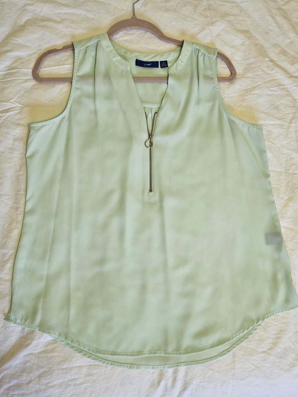 Apt. 9 Sleeveless Bouse -Size M US , Zip-Front Women's Top